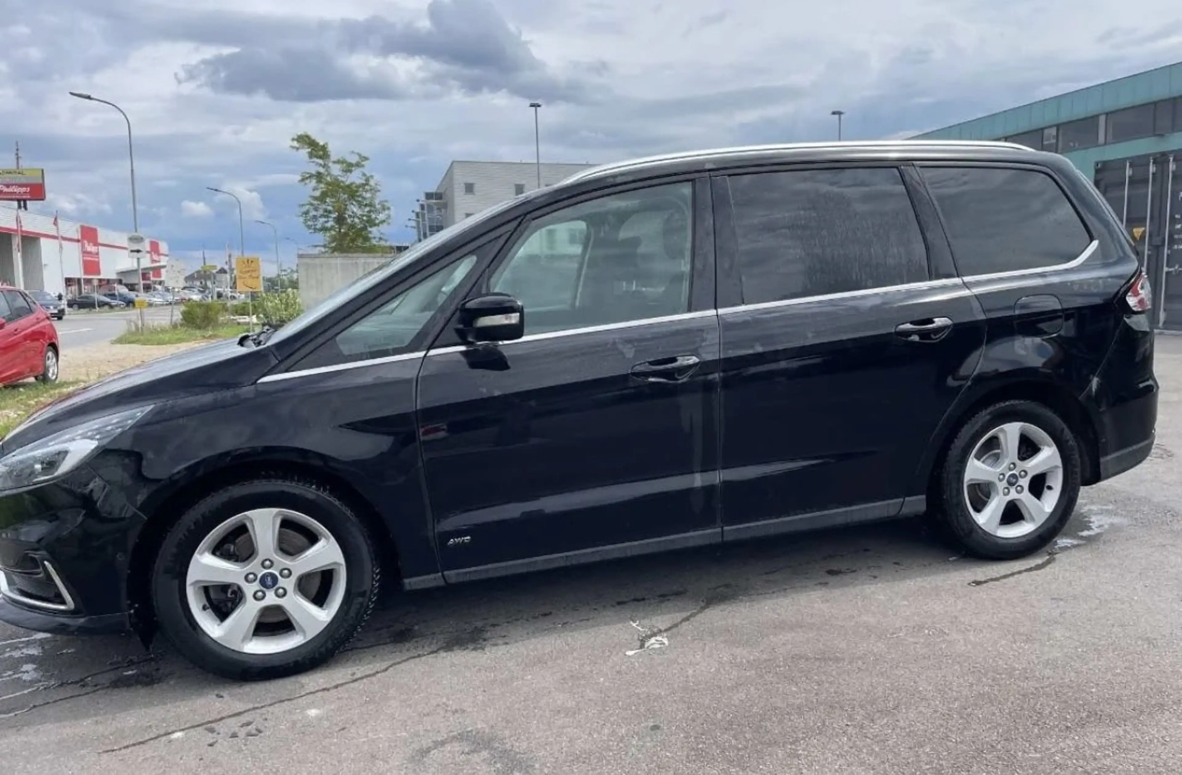 Ford Galaxy 2,0 EcoBlue SCR AWD Titanium Aut. — photo 7