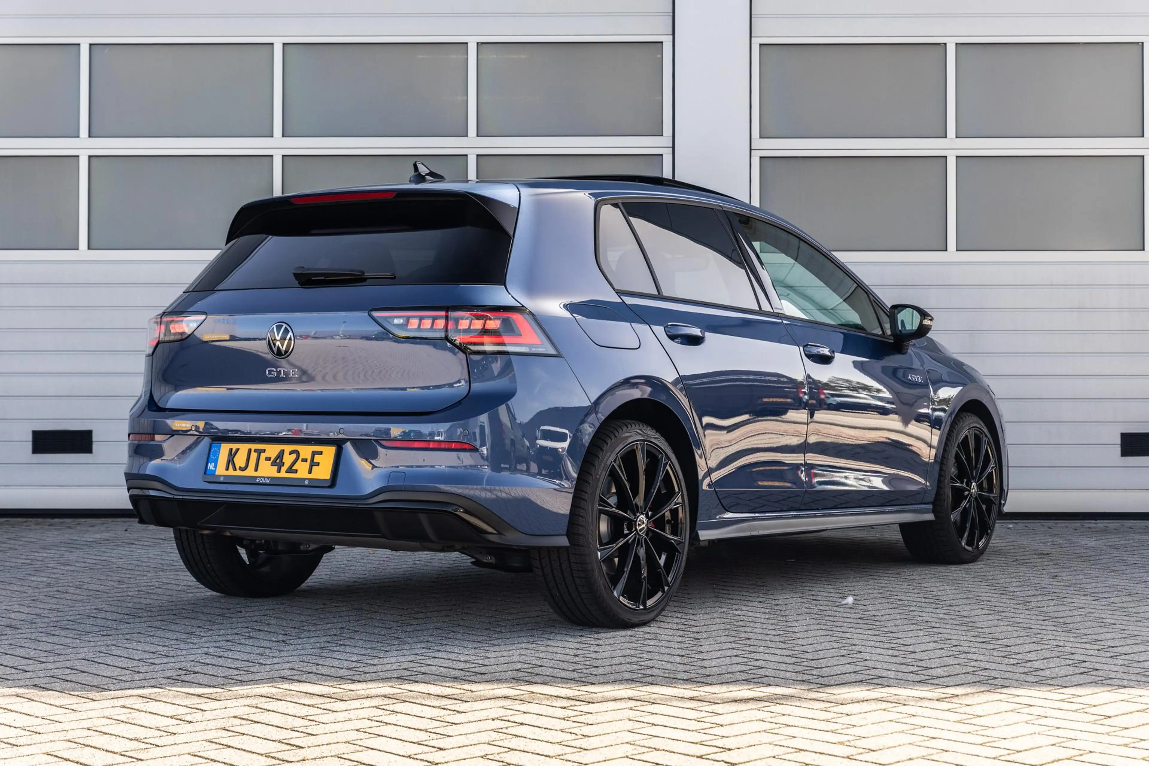 Volkswagen Golf GTE 1.5 eHybrid 272pk | Panoramadak | 19" Velgen | Ada — photo 2