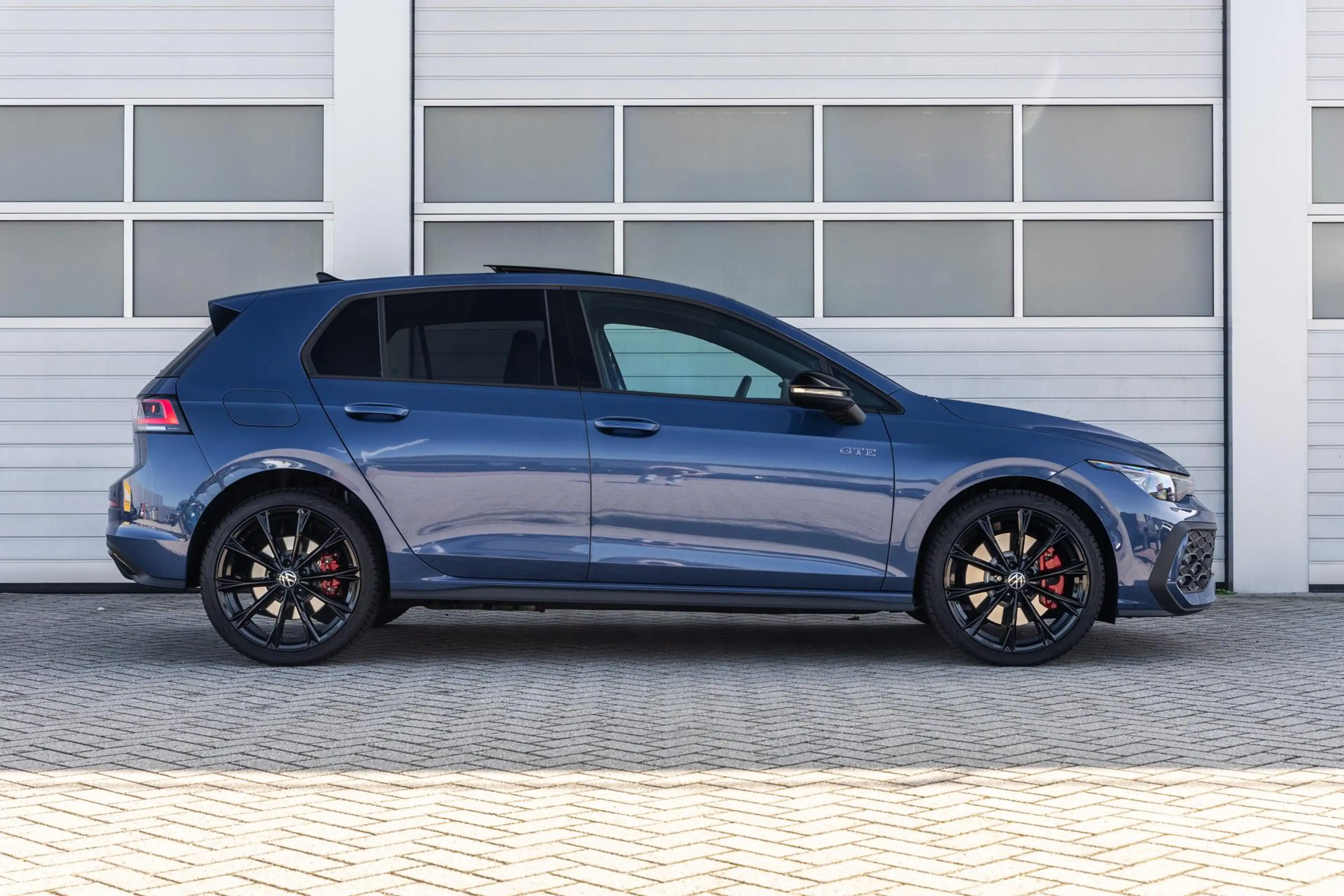 Volkswagen Golf GTE 1.5 eHybrid 272pk | Panoramadak | 19" Velgen | Ada — photo 3