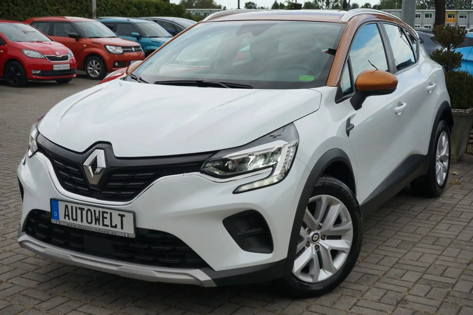 Renault Captur TCe 140 EDC Business Edition Weiß - 1
