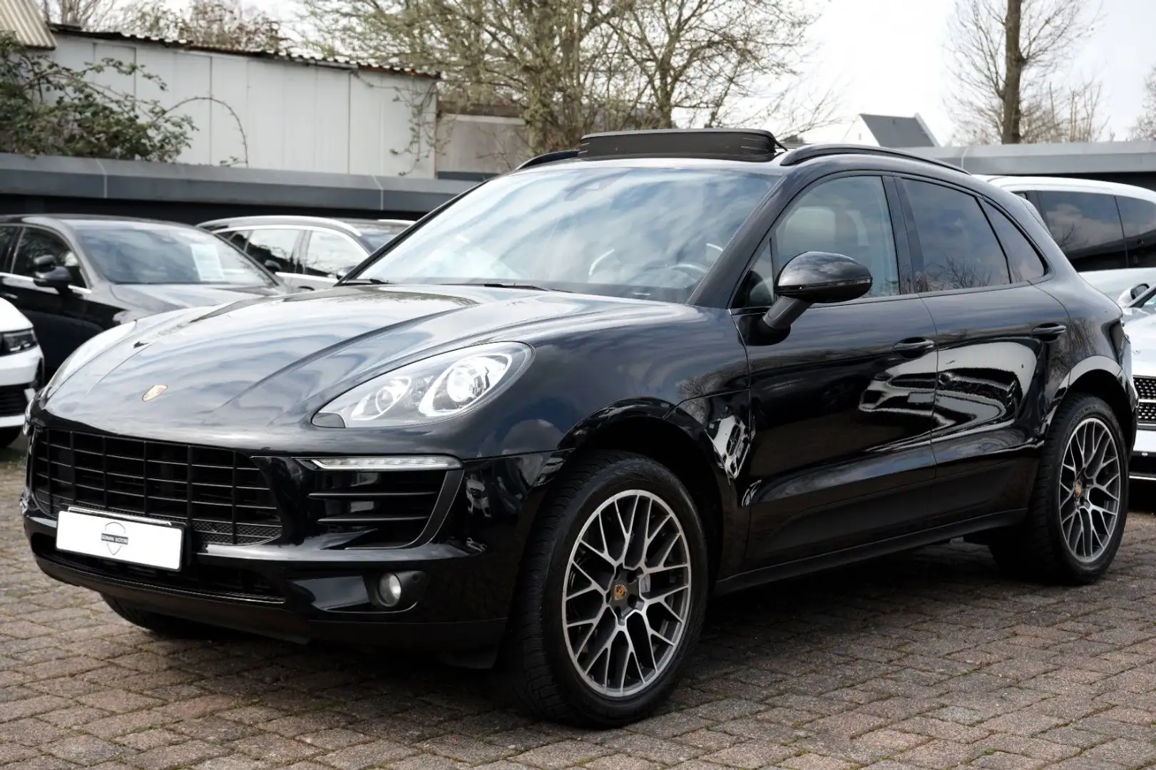 Porsche Macan S Diesel PANO/MWST/MEMORY/18 WEGE Schwarz - 2