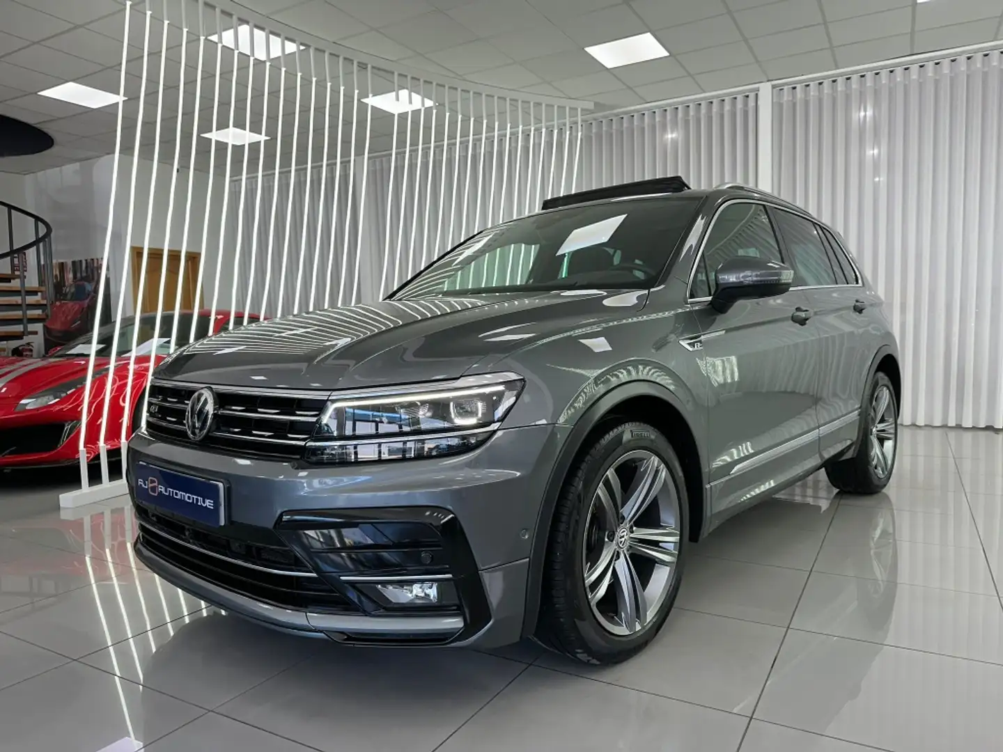 Volkswagen Tiguan 2.0TDI Sport DSG 110kW Gris - 1