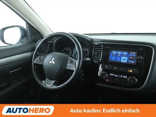 Mitsubishi Outlander view 13
