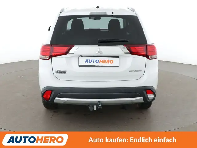 Mitsubishi Outlander view 5