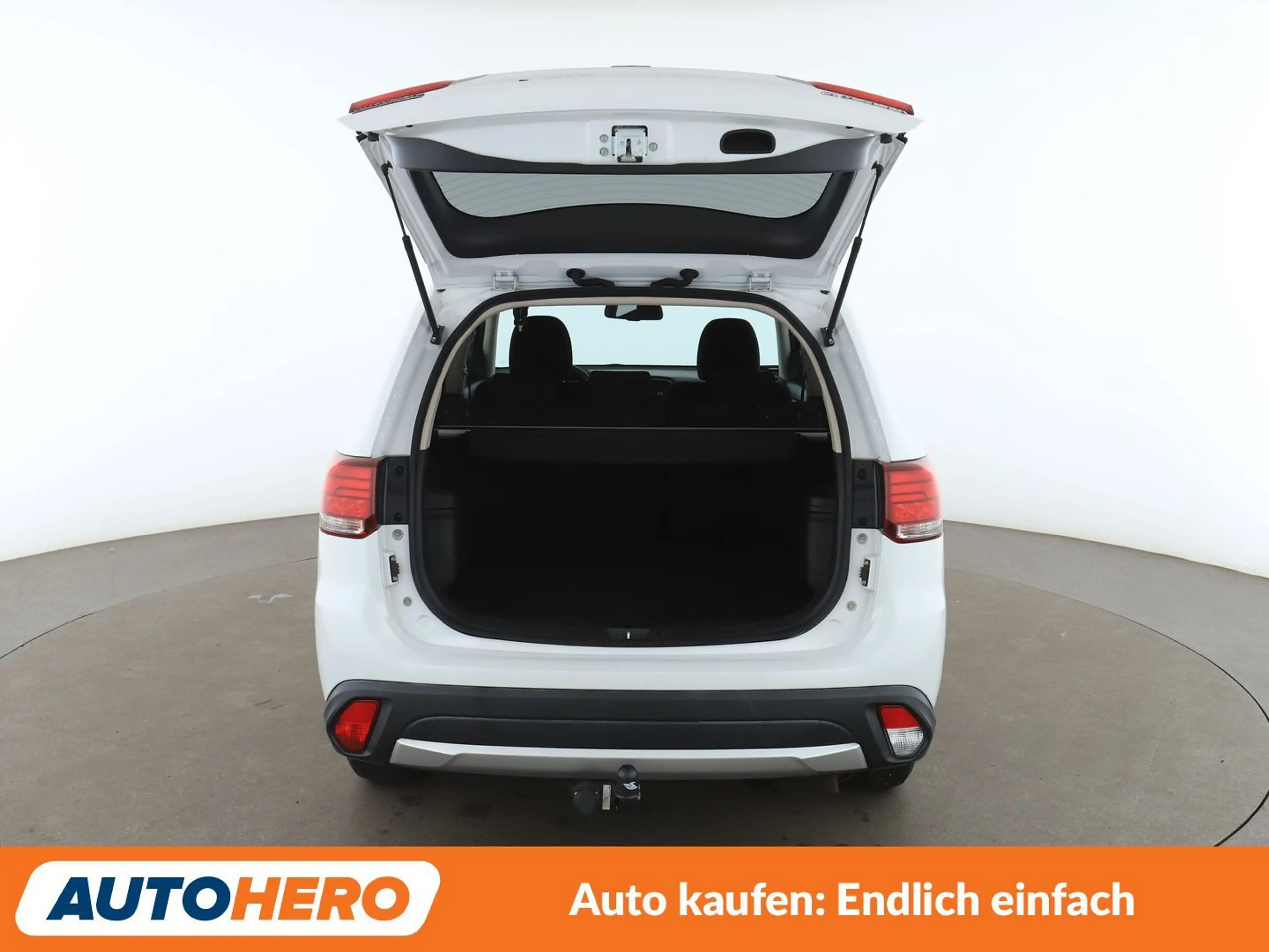 Mitsubishi Outlander 2.0 MIVEC SUV-Star 2WD *TEMPO*CAM*SHZ*AHK*ALU* — photo 16