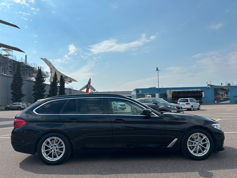 BMW 530 Tourin 530 i xDrive HED-Up Navi LED AHK SHZ PDC — photo 6
