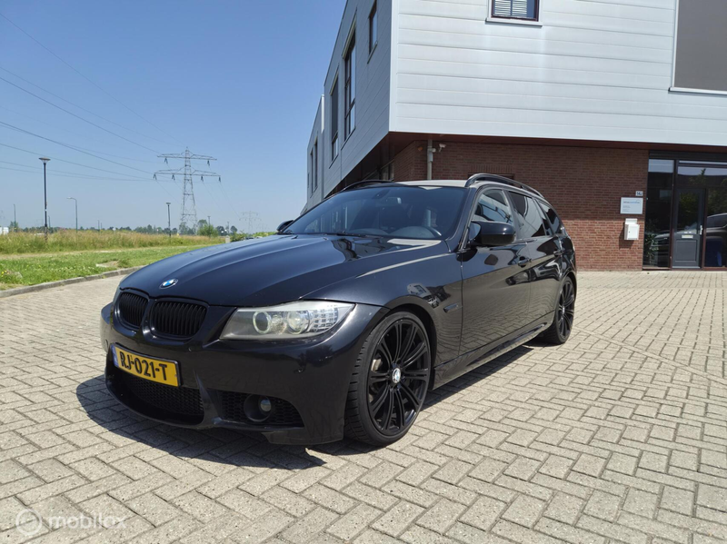 BMW 335 3-serie Touring 335xi High Executive NIEUWE APK!