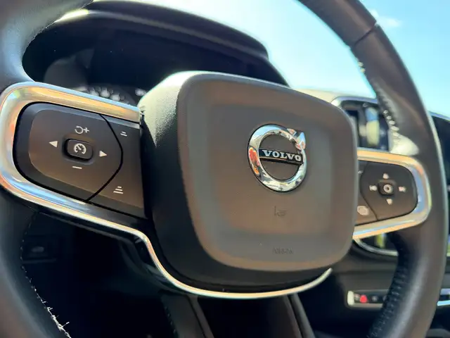 Volvo XC40 view 24