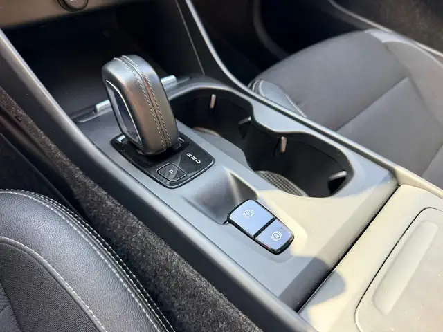 Volvo XC40 view 23