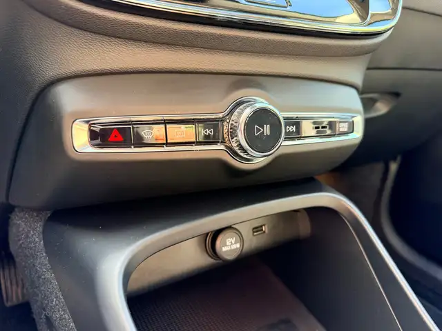 Volvo XC40 view 22