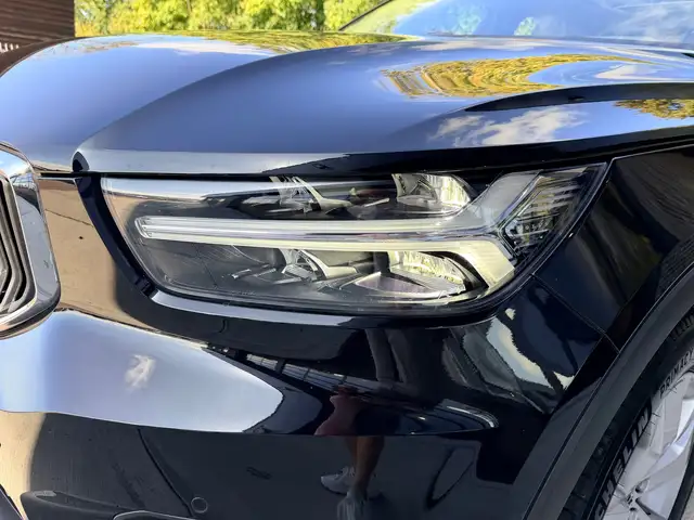 Volvo XC40 view 12