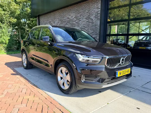 Volvo XC40 view 5