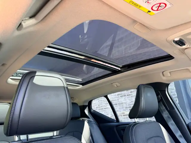 Volvo XC40 view 17