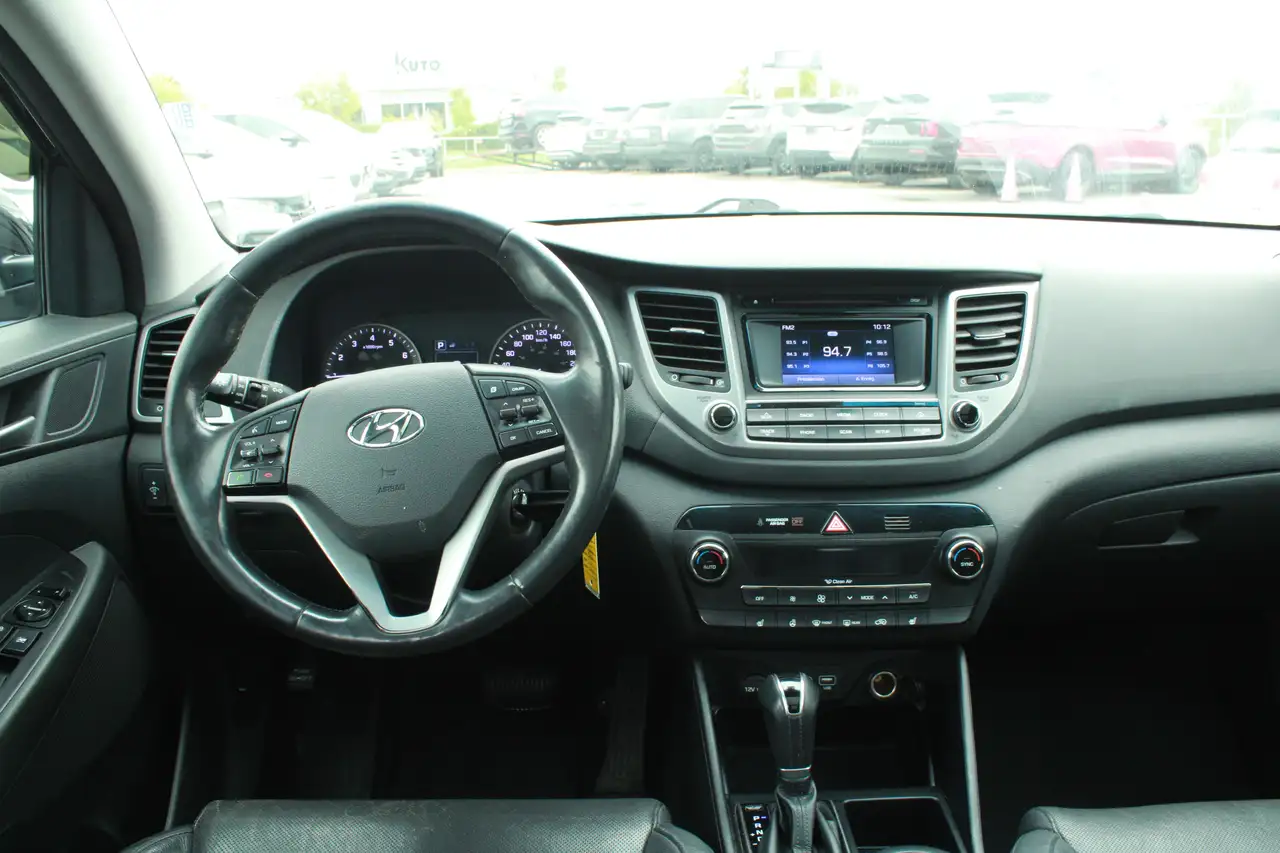 Hyundai TUCSON снимка Hyundai TUCSON