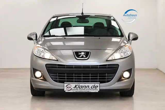 Peugeot 207 view 3