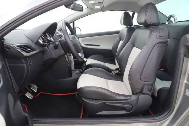 Peugeot 207 view 12