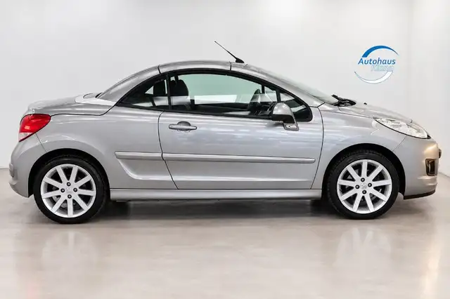 Peugeot 207 view 8