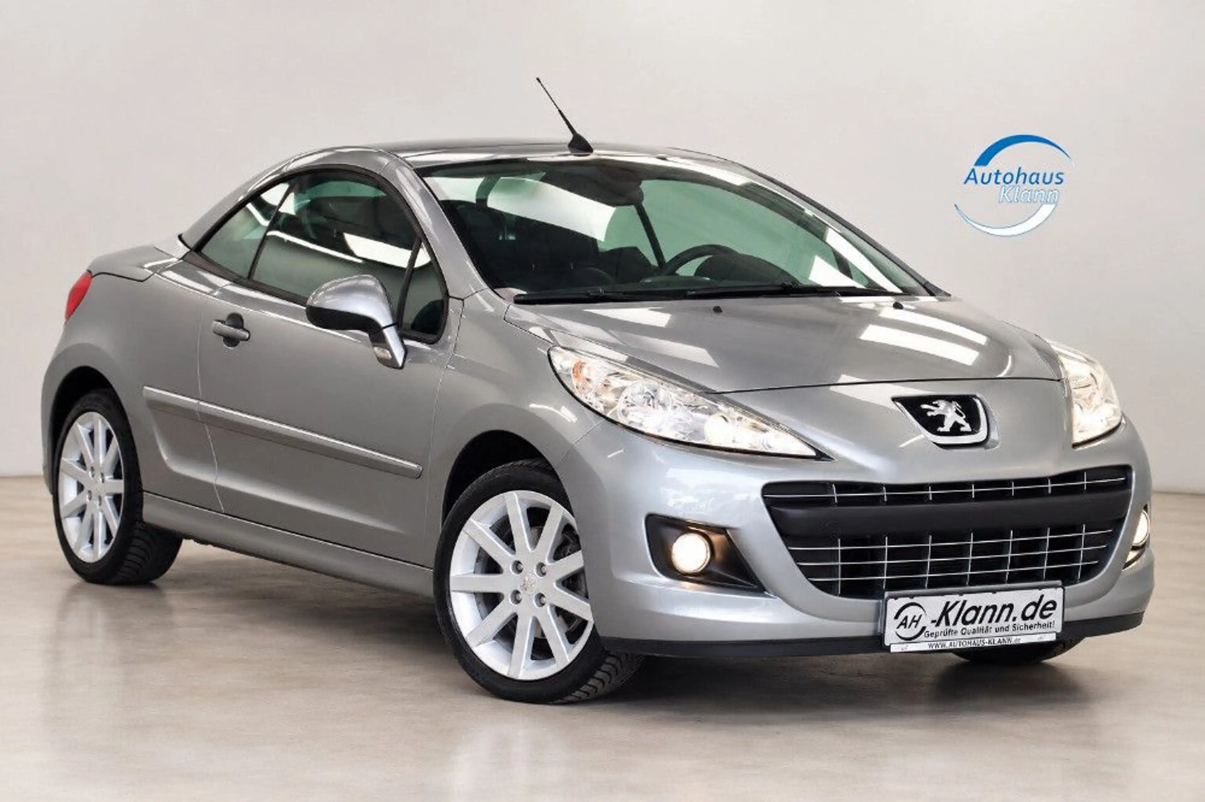 Peugeot 207 CC 1.6 120PS Roland Garros Leder PDC 1Hand
