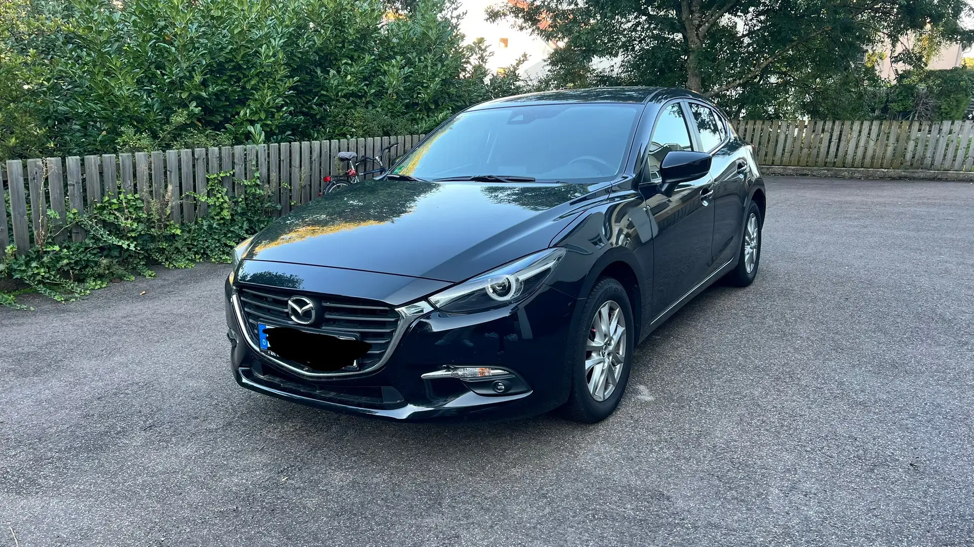 Mazda 3 Exclusive-Line Schwarz - 1