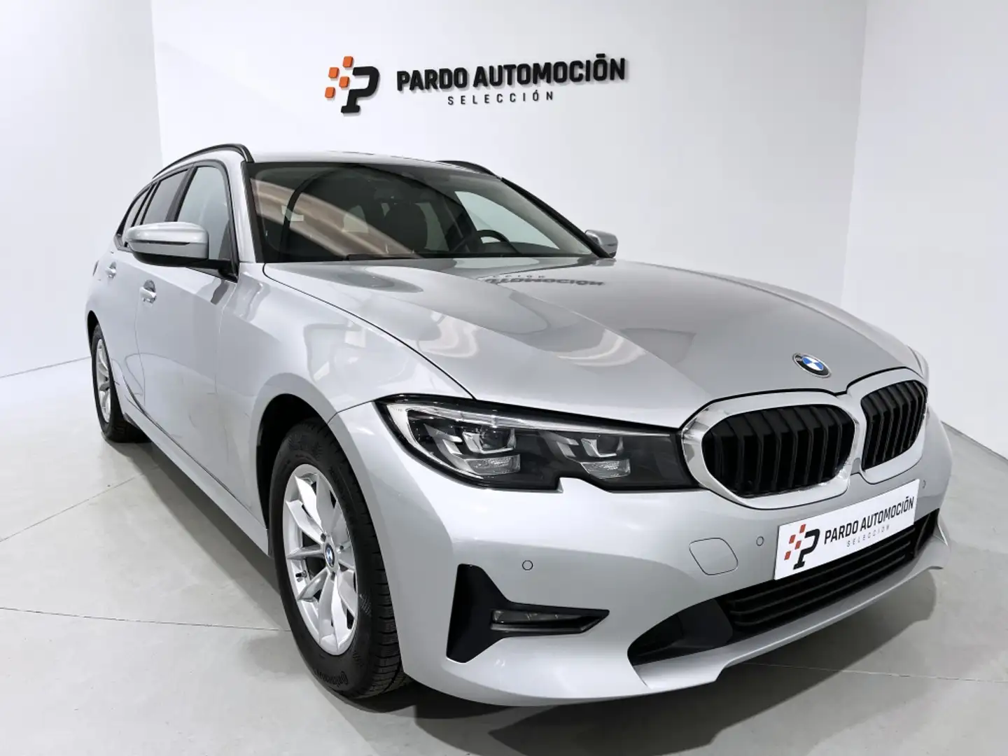 BMW 318 318d Plateado - 1