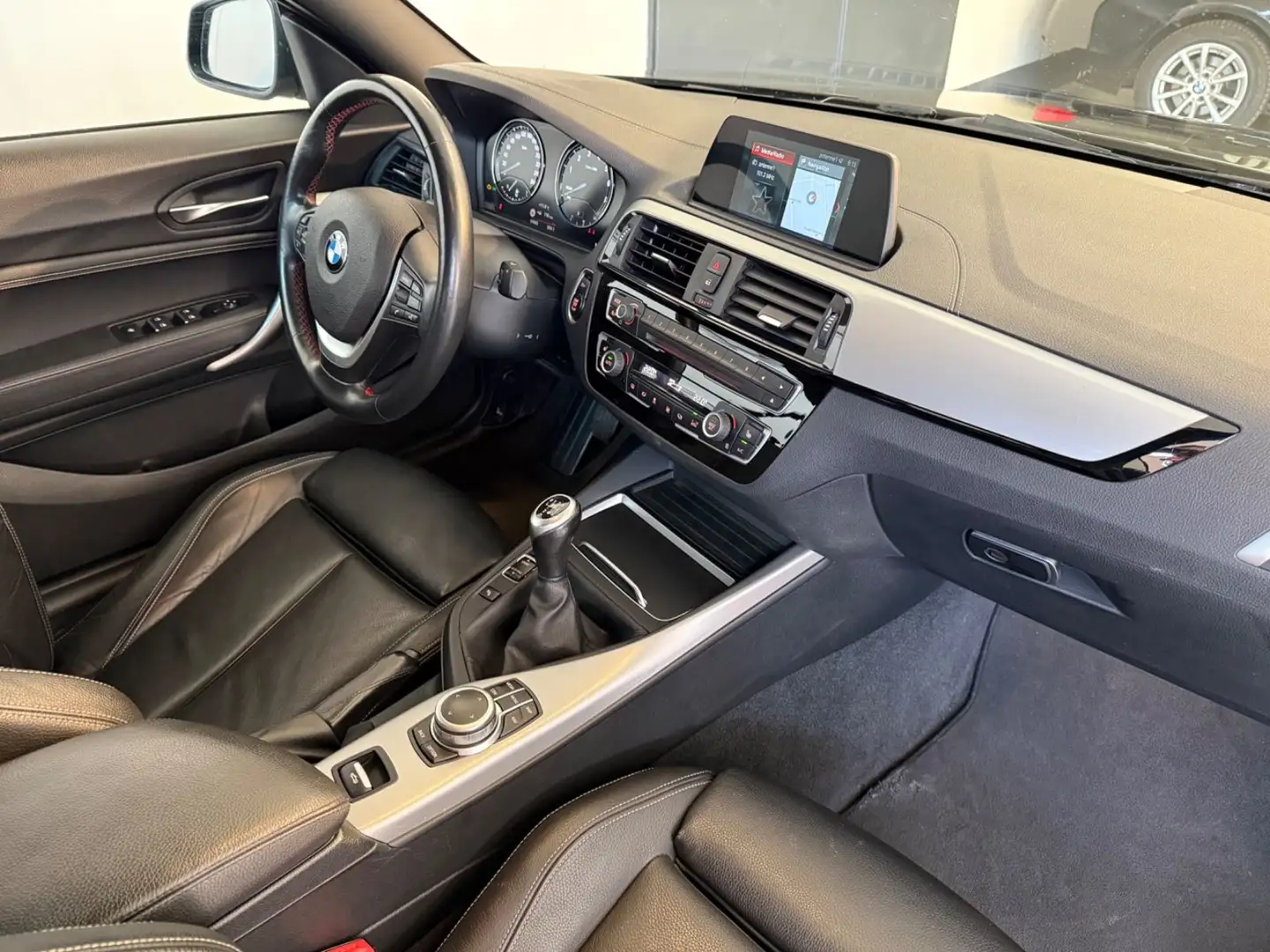 BMW 218 I SPORT LINE*LEDER*BT*TEMP*SITZH*NAVI*LED* Schwarz - 2