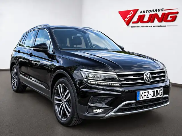 Volkswagen Tiguan view 3