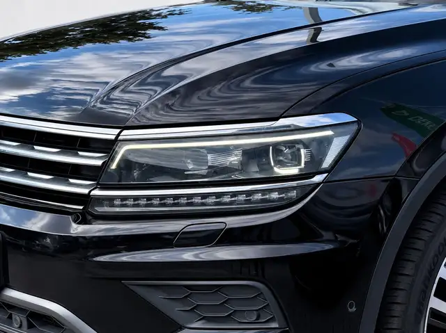 Volkswagen Tiguan view 9