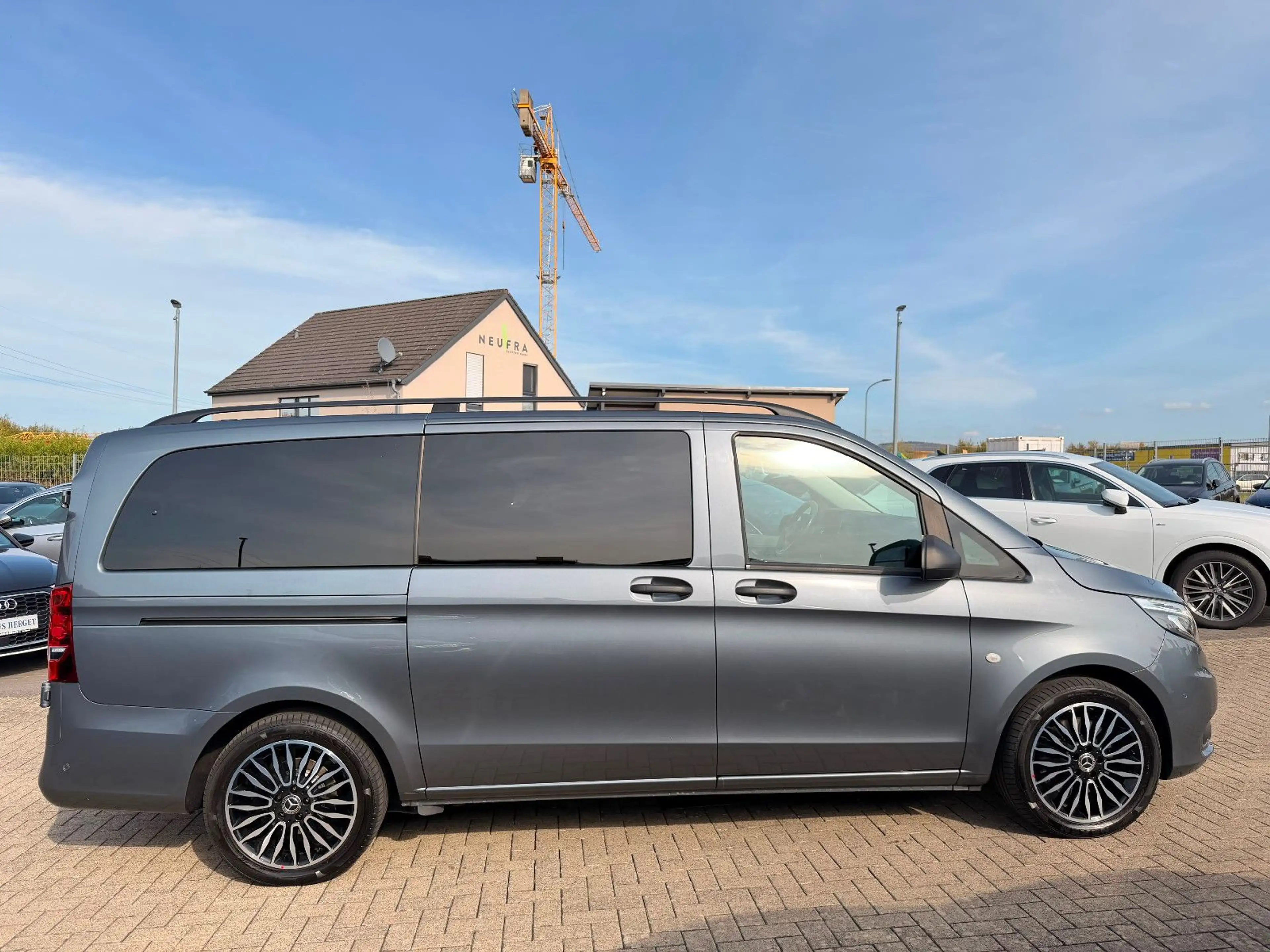 Mercedes-Benz Vito Tourer 119 CDI RWD lang 9-Sitzer Top Ausst — photo 5