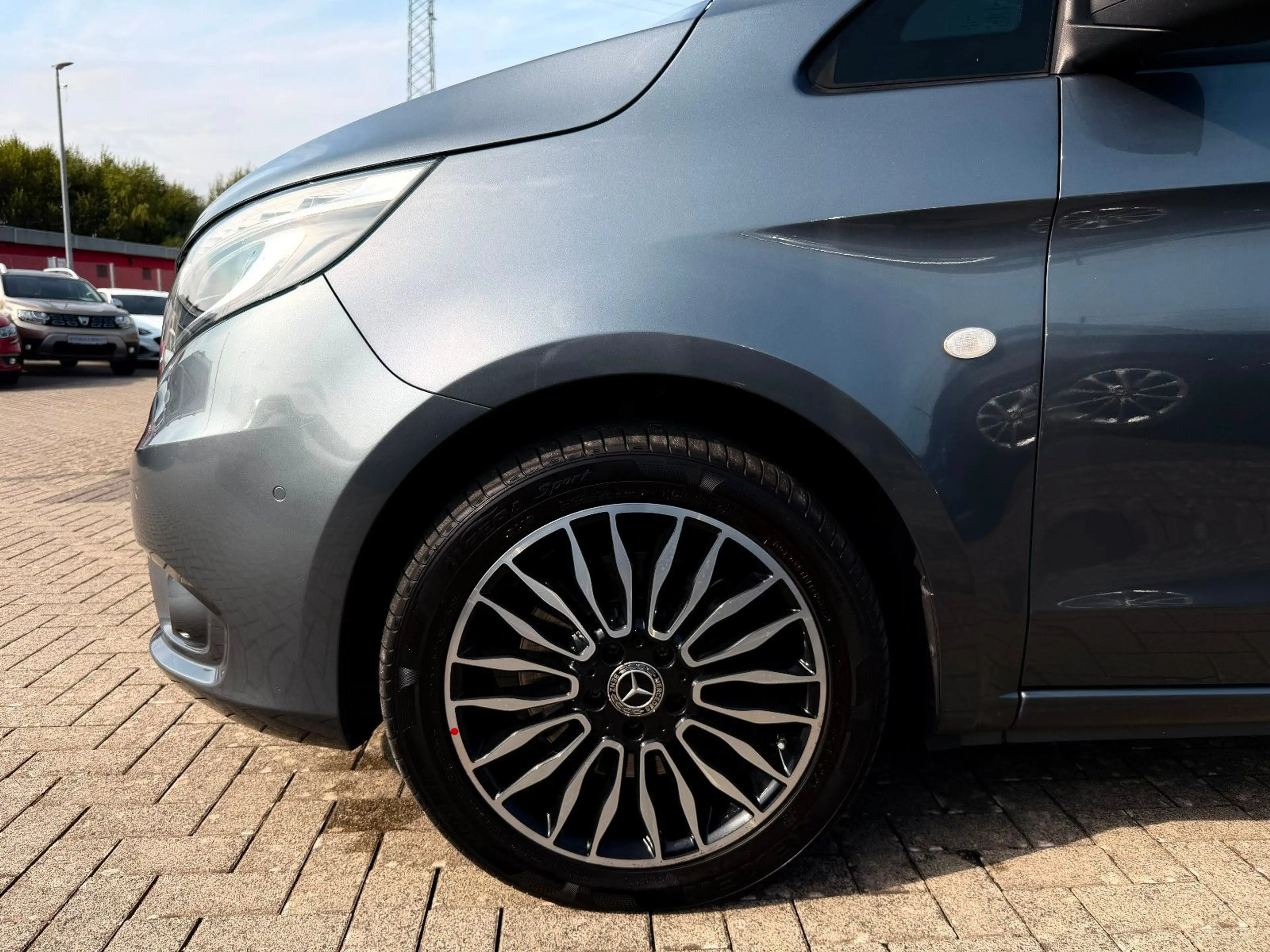 Mercedes-Benz Vito Tourer 119 CDI RWD lang 9-Sitzer Top Ausst — photo 12