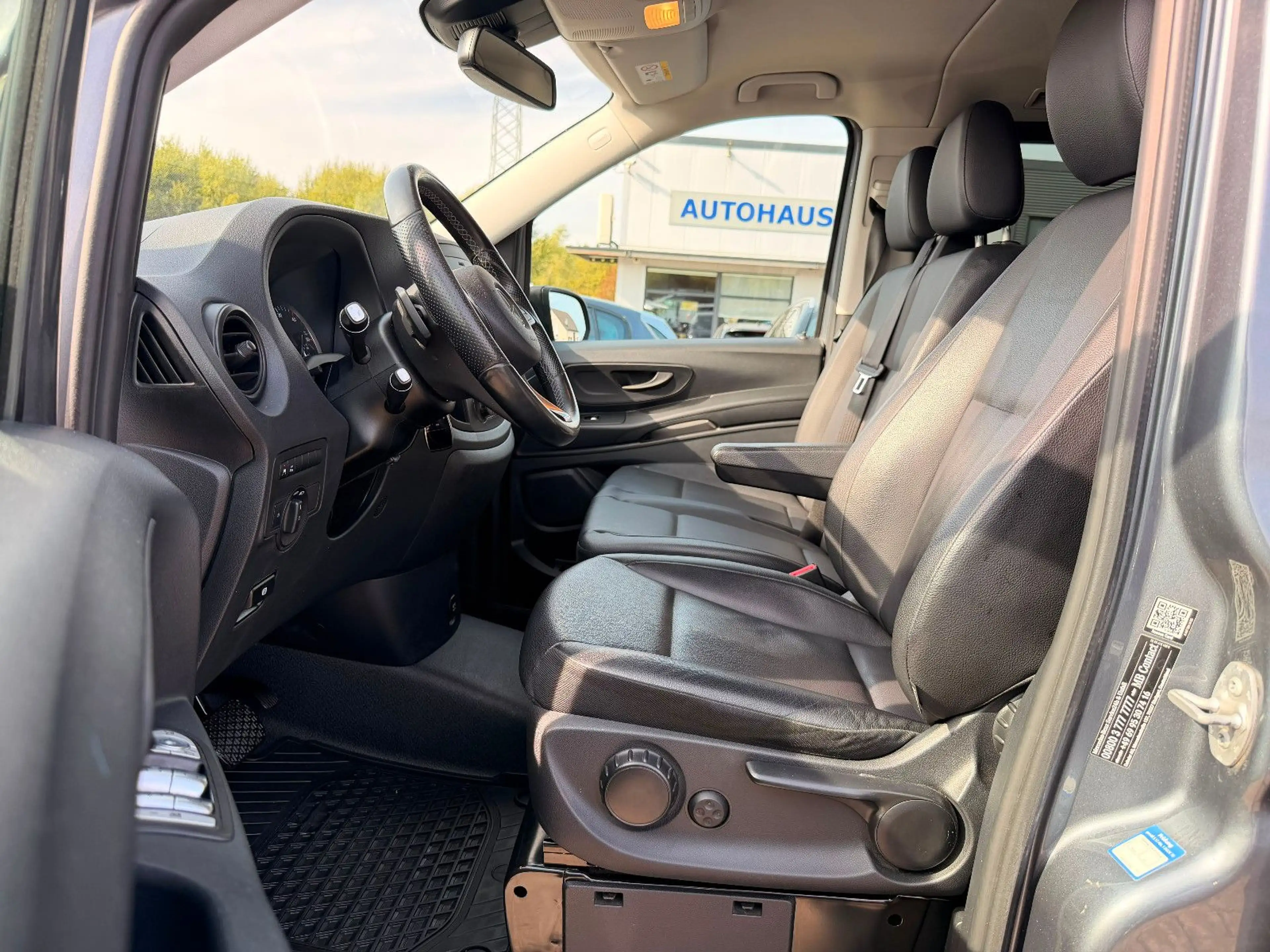 Mercedes-Benz Vito Tourer 119 CDI RWD lang 9-Sitzer Top Ausst — photo 13
