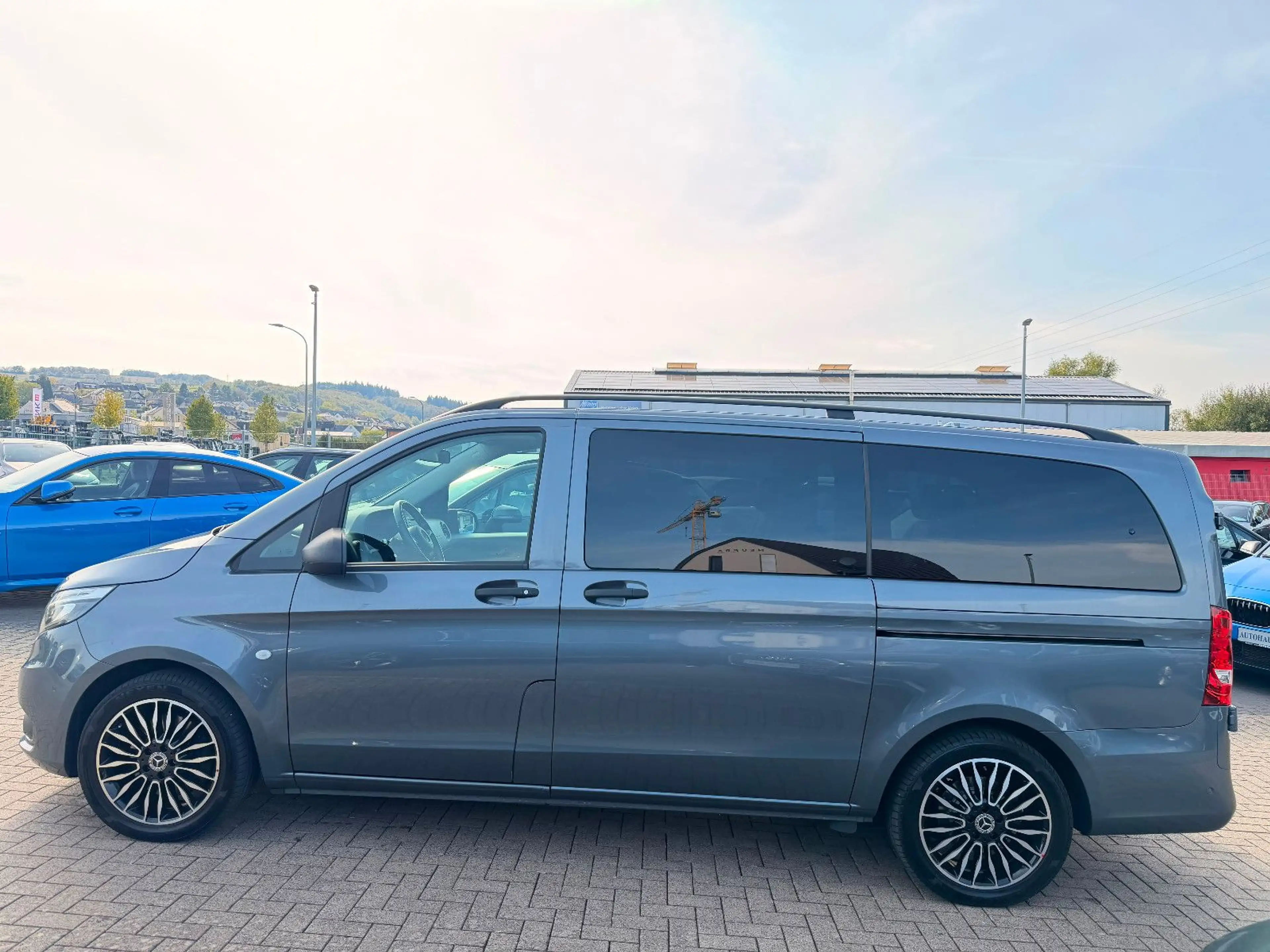 Mercedes-Benz Vito Tourer 119 CDI RWD lang 9-Sitzer Top Ausst — photo 11