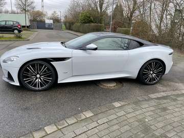 DBS Superleggera