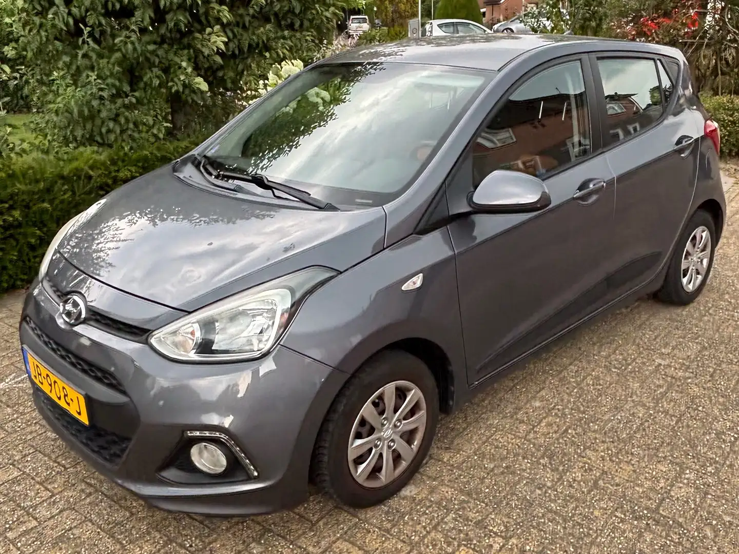 Hyundai i10 i10 1.0i i-Motion Comf.+ Grijs - 2