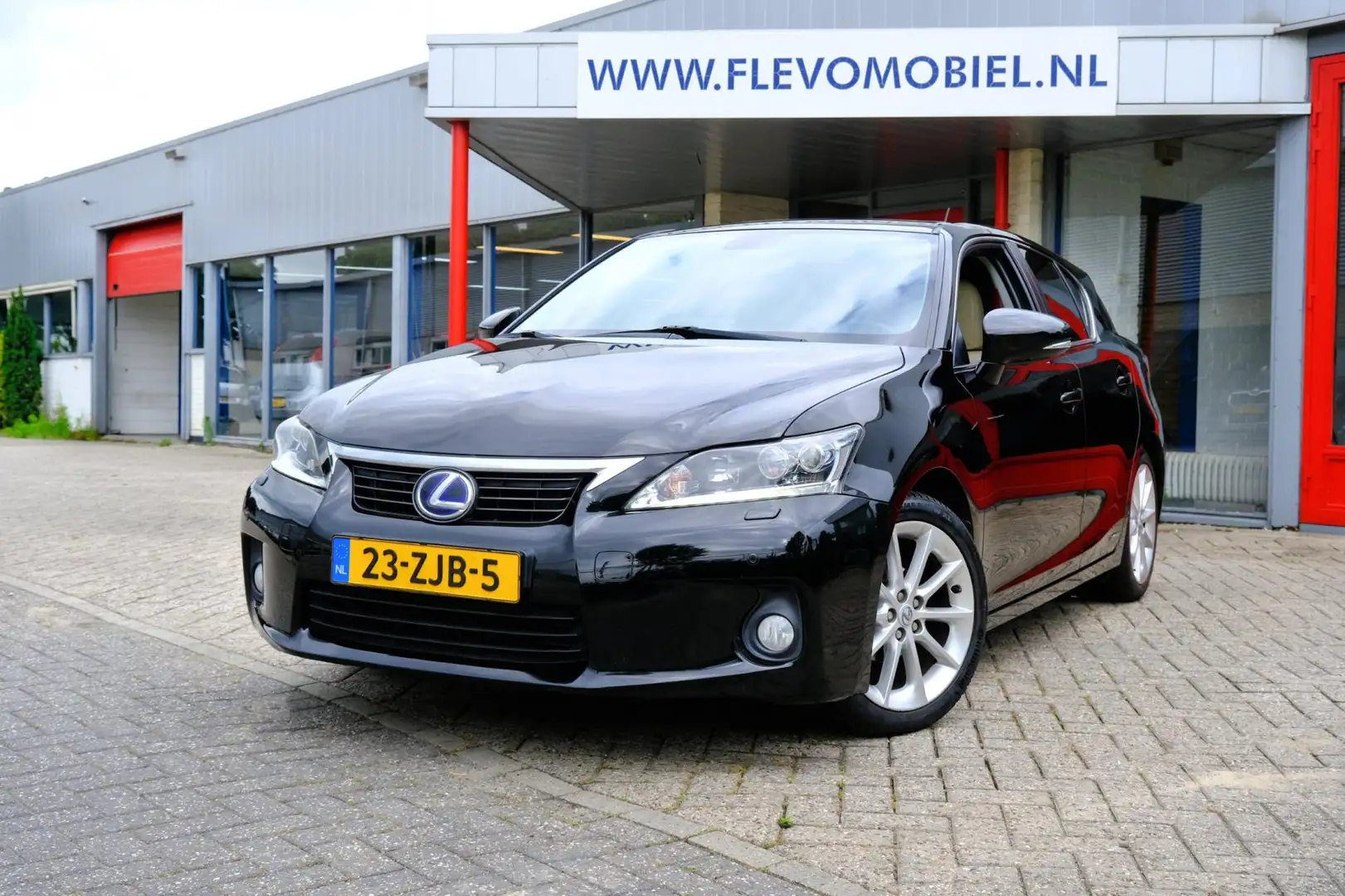 Lexus CT 200h Business Line Pro Aut. Pano|Leder|Navi|Clima|Cam|L Zwart - 1
