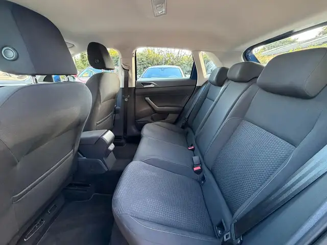 Volkswagen Polo view 10