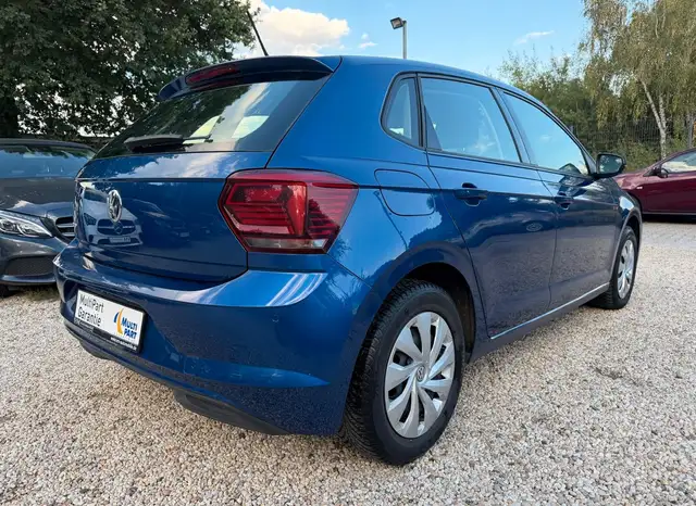 Volkswagen Polo view 4