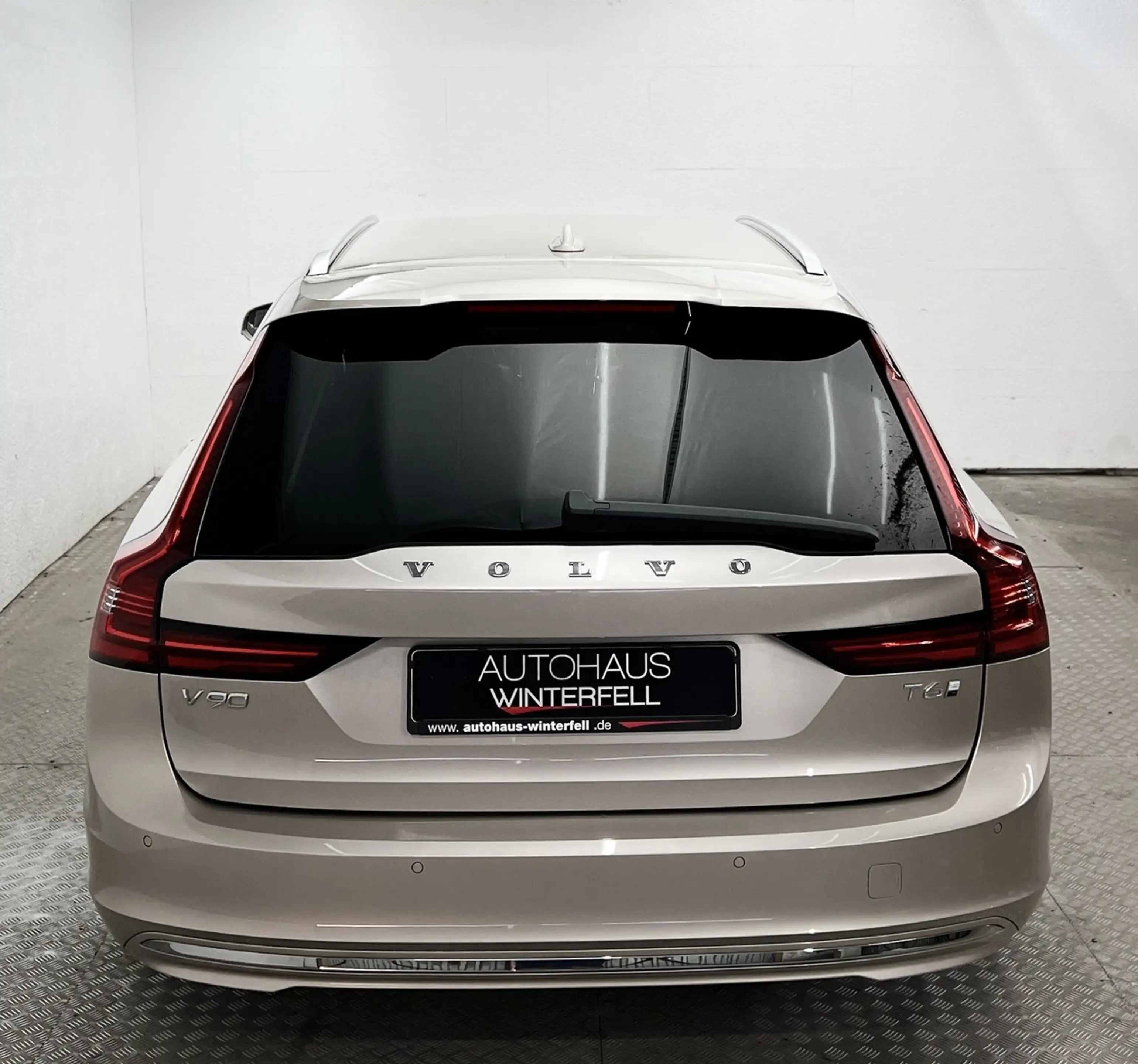 Volvo V90 T6 RECH AWD STANDHZG+AHK+ACC+KEYLESS+CARPLAY — photo 7