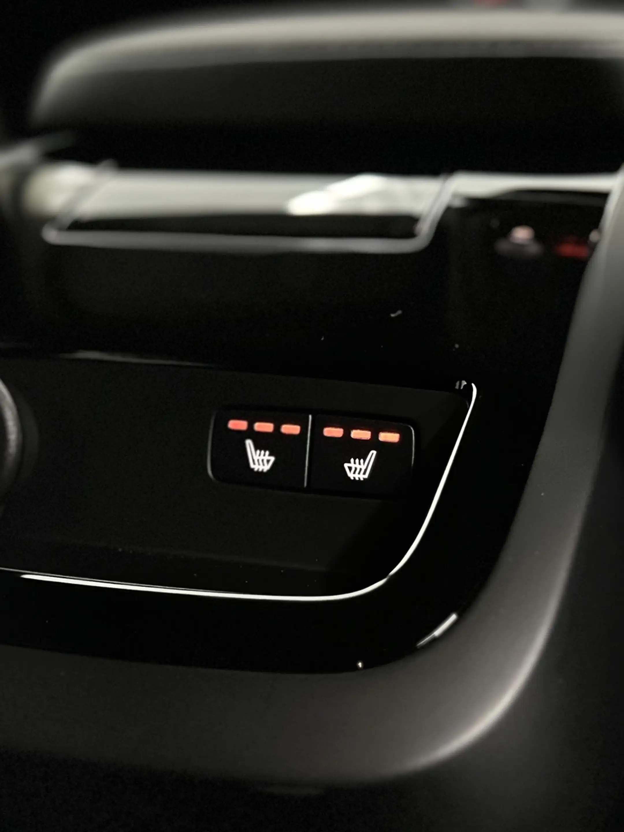 Volvo V90 T6 RECH AWD STANDHZG+AHK+ACC+KEYLESS+CARPLAY — photo 14