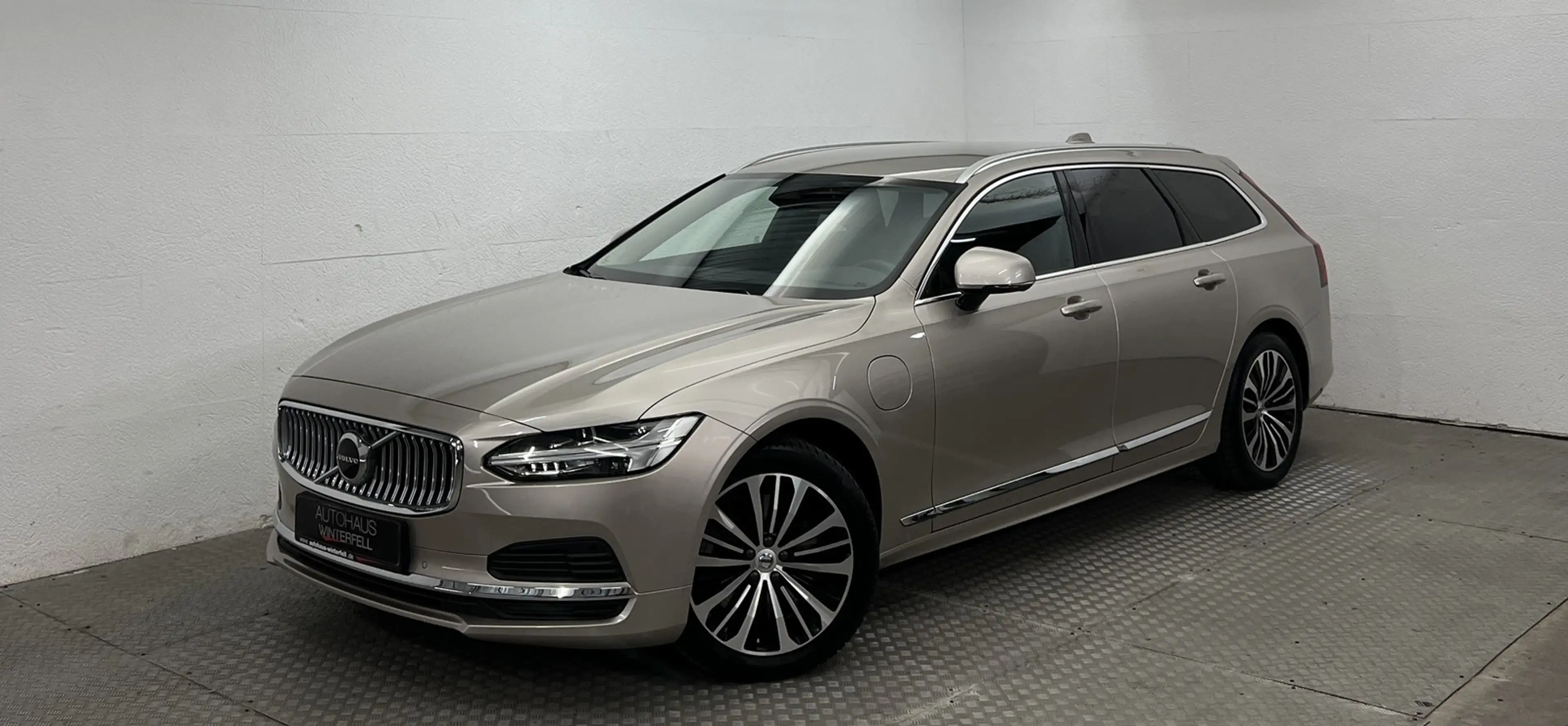 Volvo V90 T6 RECH AWD STANDHZG+AHK+ACC+KEYLESS+CARPLAY