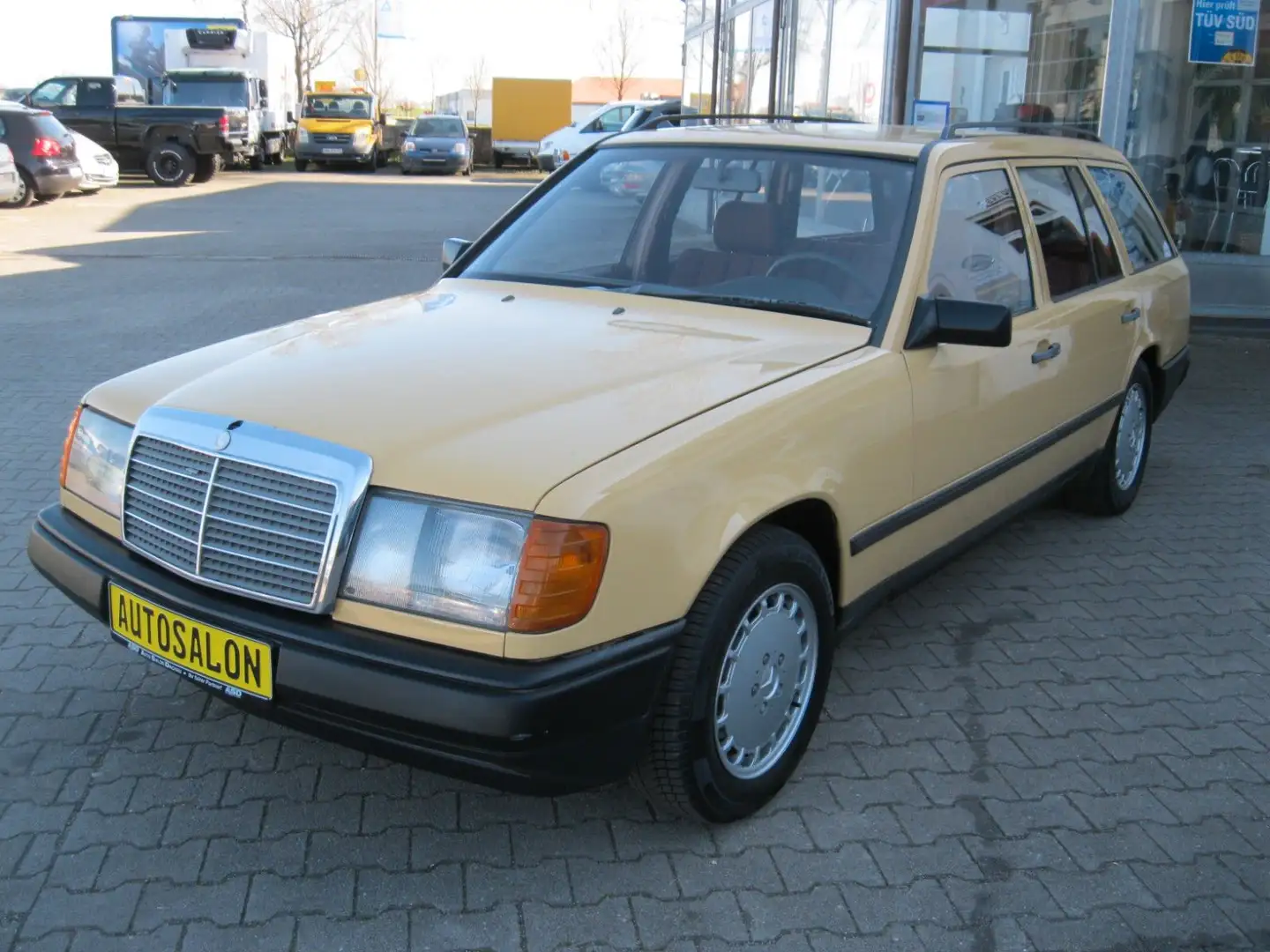 Mercedes-Benz 230 TE W124 *TÜV neu mit H-Zulassung* Bej - 1