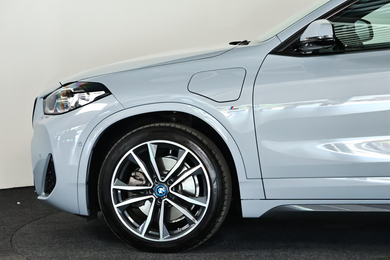 BMW X2 xDrive25e M-Sport / Opendak / Pilot assist / Memor — photo 32