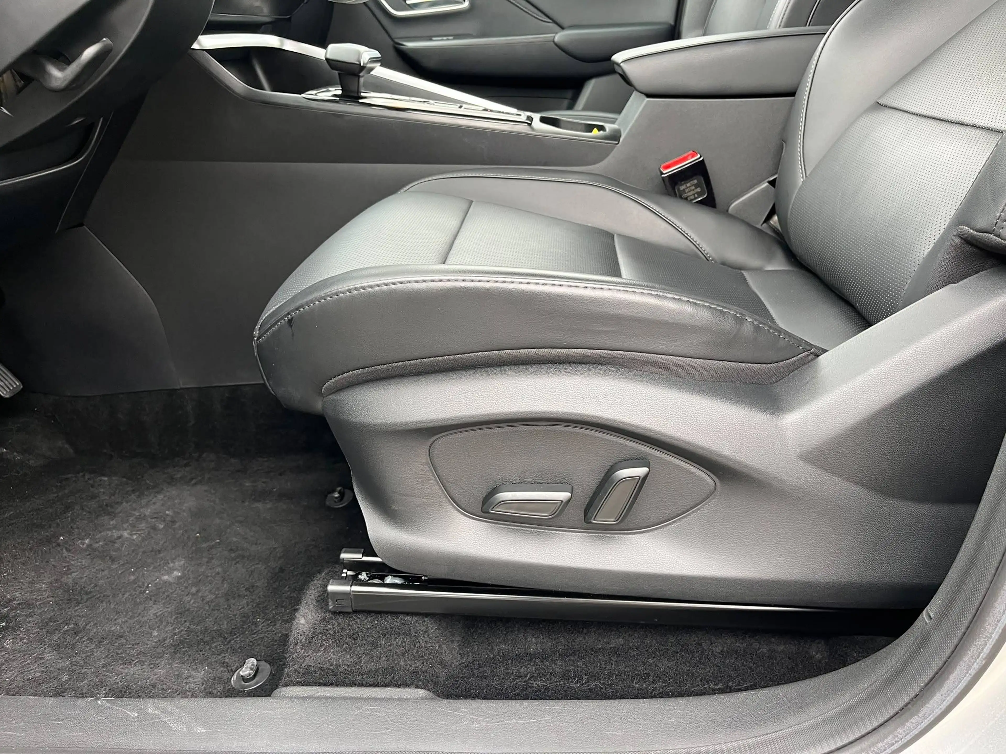MG ZS hybrid+ luxury — photo 7