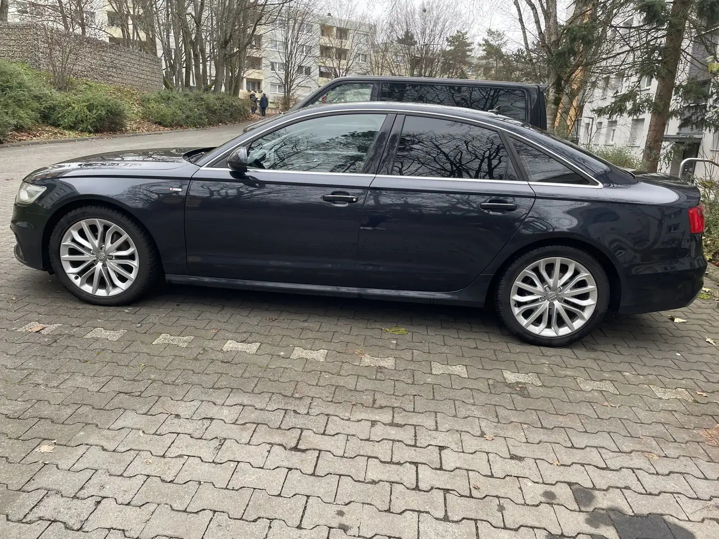 Audi A6 Avant 3.0 TDI DPF multitronic sport selection Schwarz - 2