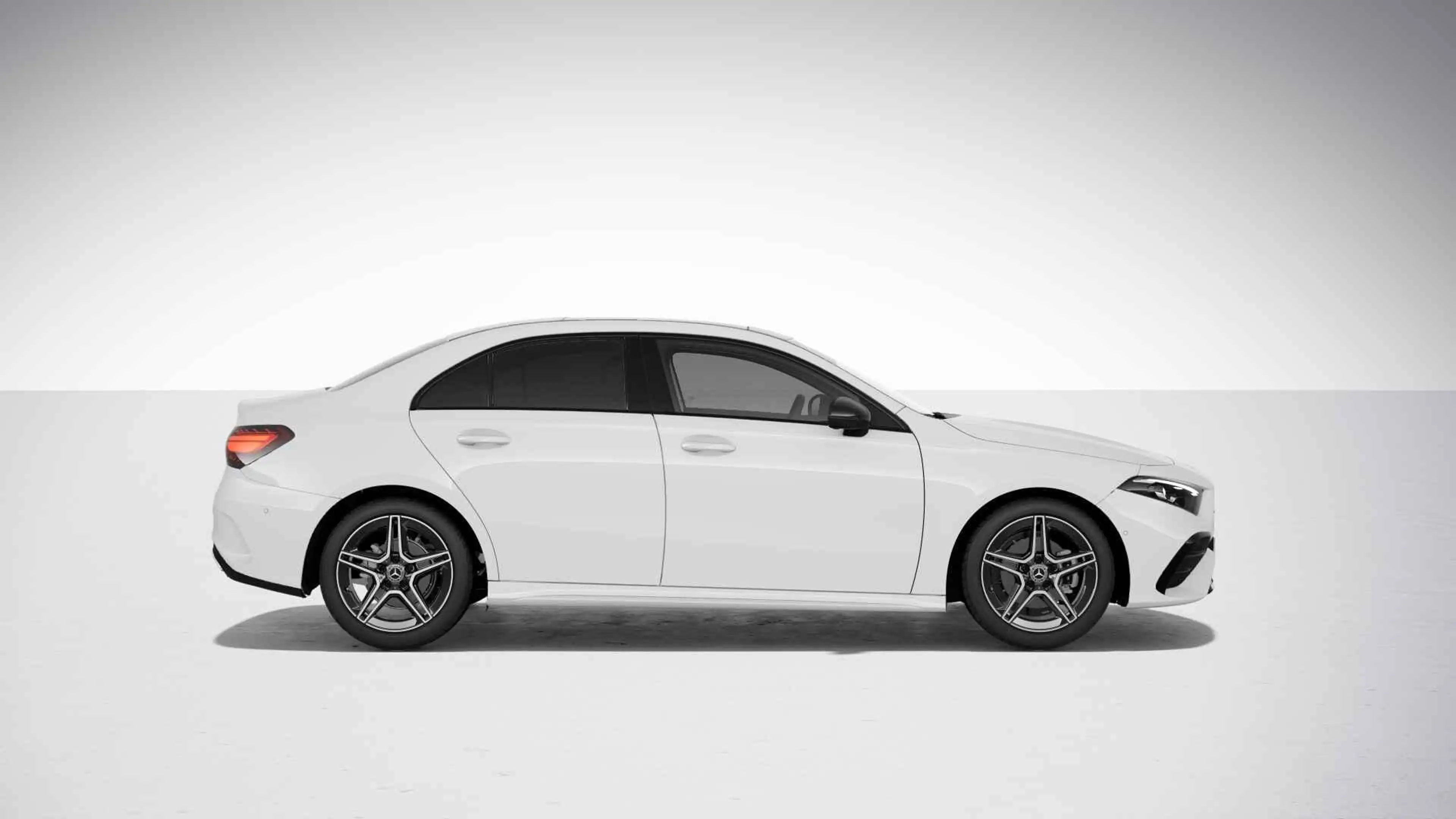 Mercedes-Benz A 180 Star Edition AMG Line | Night | Panoramadak | Mult — photo 3