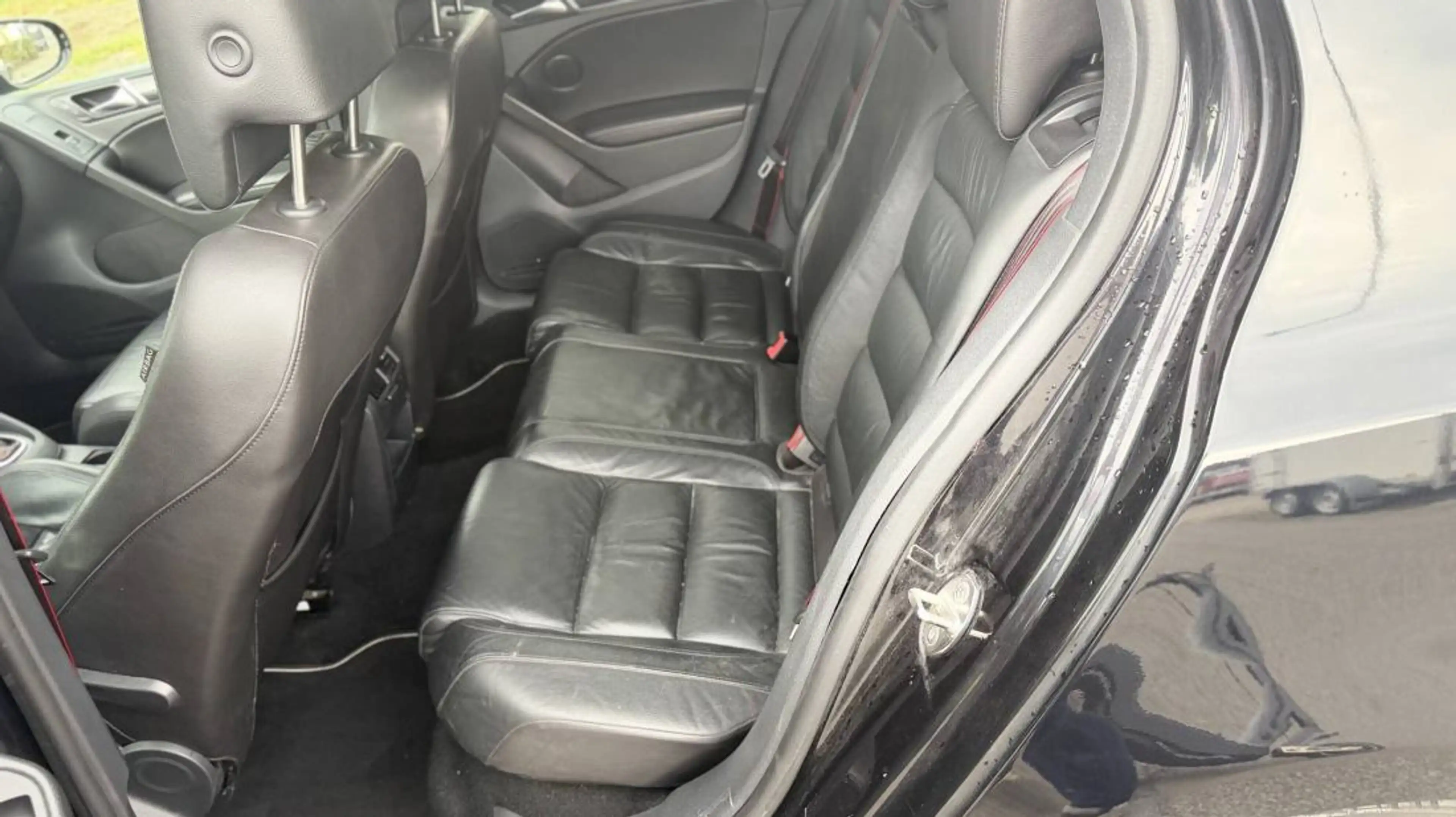 Volkswagen Golf GTI 2.0 — photo 15