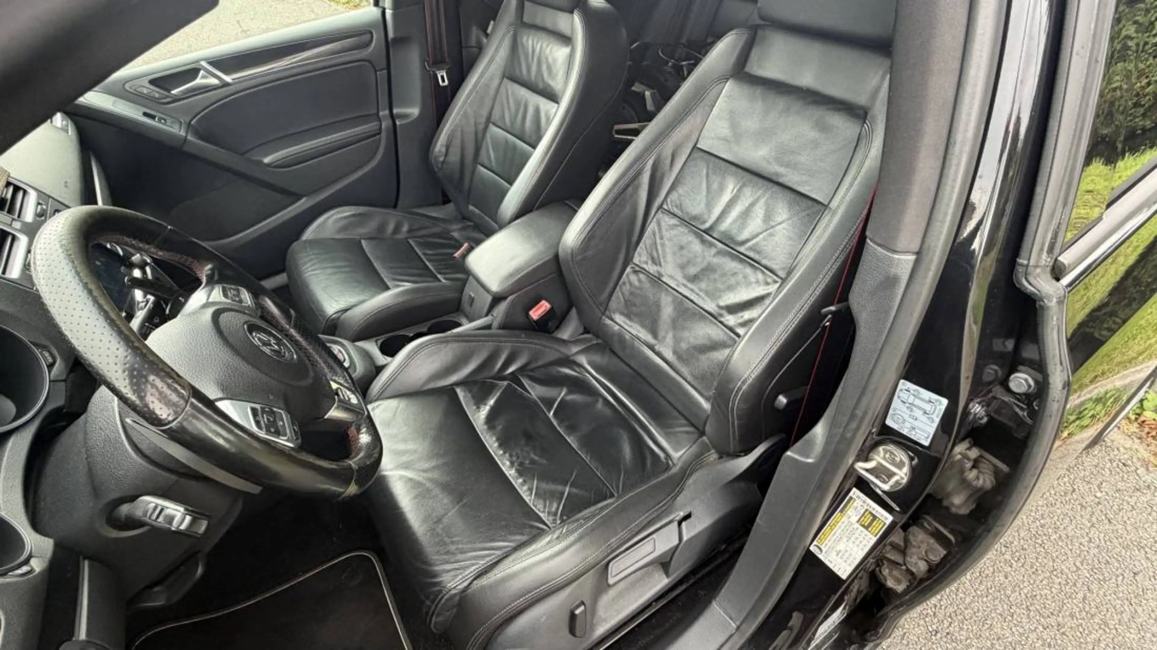 Volkswagen Golf GTI 2.0 — photo 11