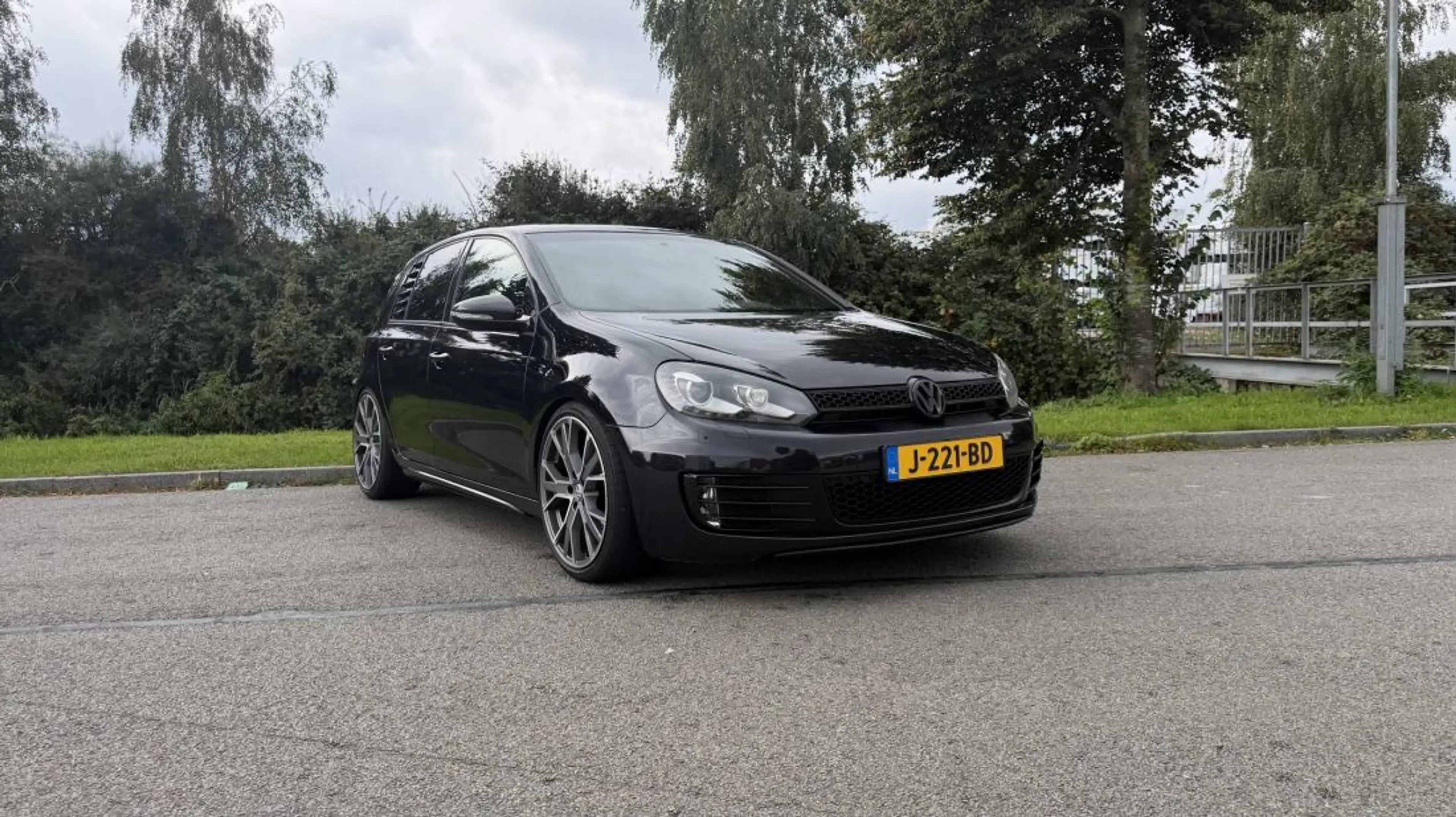 Volkswagen Golf GTI 2.0 — photo 2