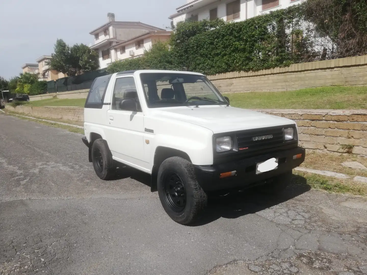 Daihatsu Feroza 1.6 EL resin top - 1