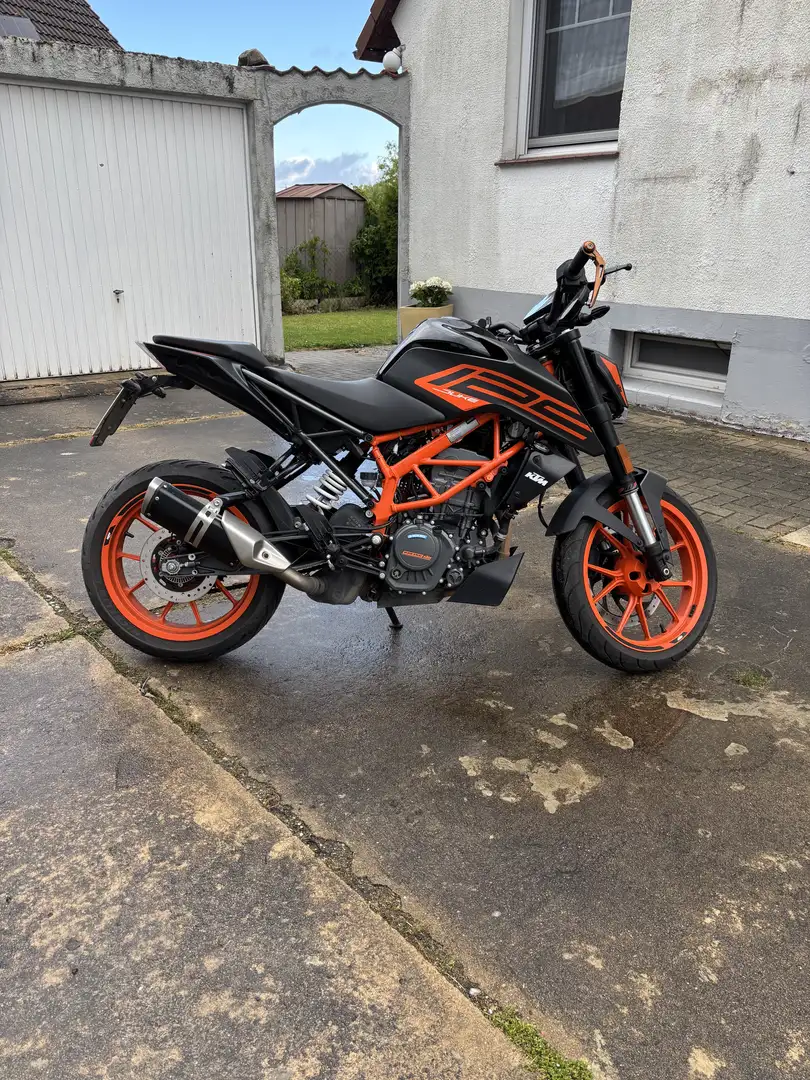 KTM 125 Duke Kurzes Heck, Kurze Spiegel, uvm. Schwarz - 2