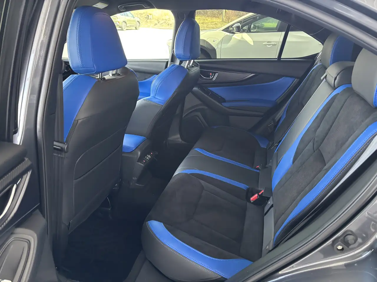 Subaru WRX снимка Subaru WRX